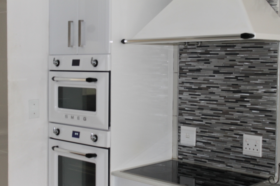 6 Bedroom Property for Sale in The Coves North West